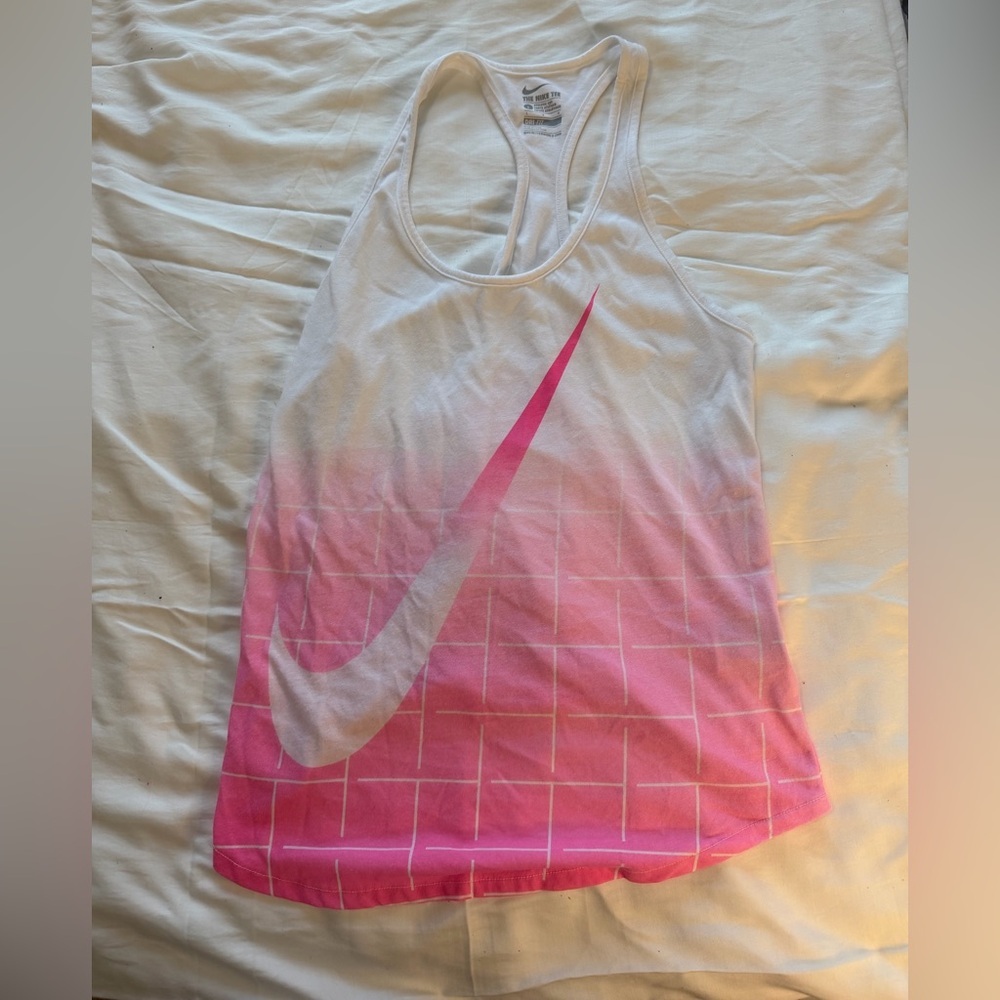 💙3/$20 Nike White Athletic Tee
